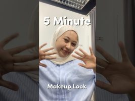 5-Minute Make Up Look With Sea Makeup💄